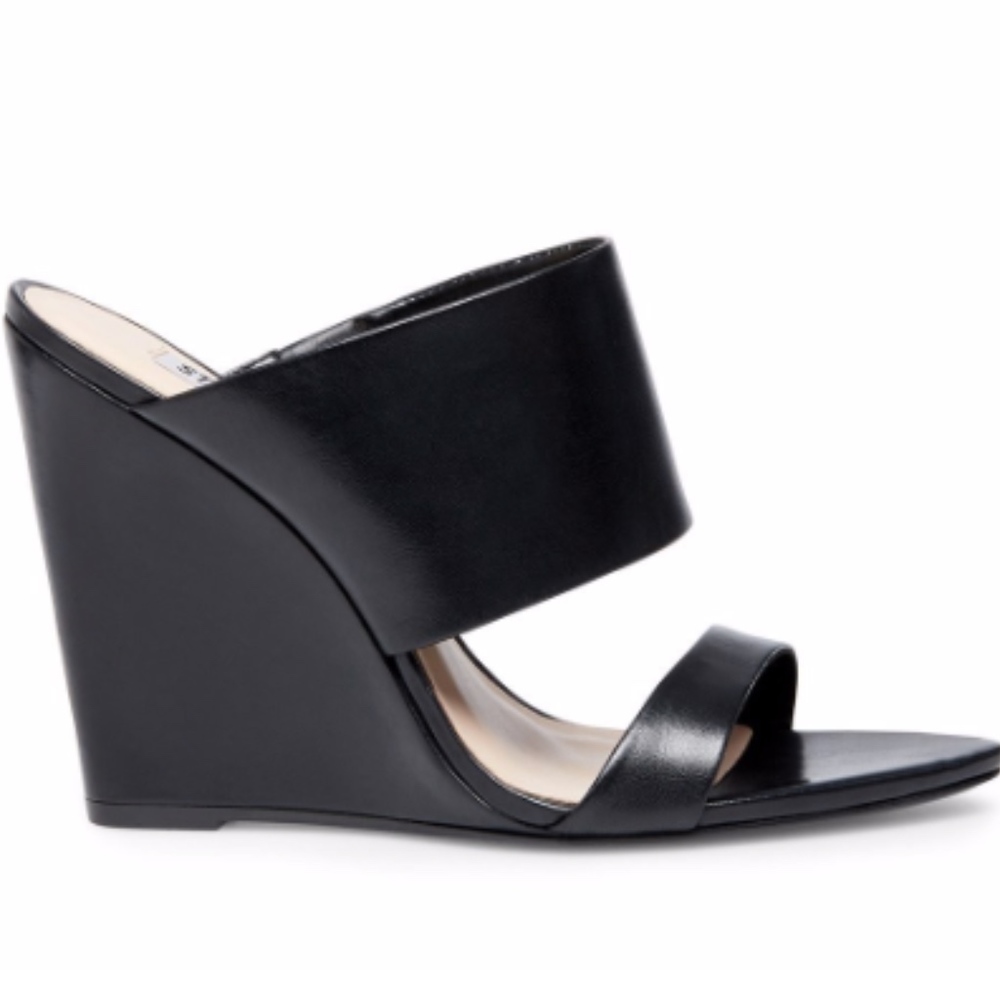 COPY - STEVE MADDEN BLACK LEATHER WEDGES